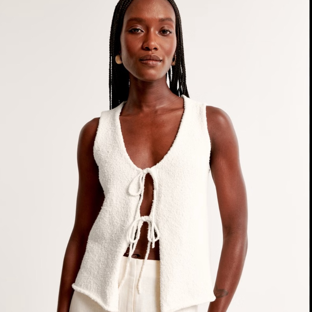 NWT Abercrombie & Fitch Tie Front Textured Vest medium